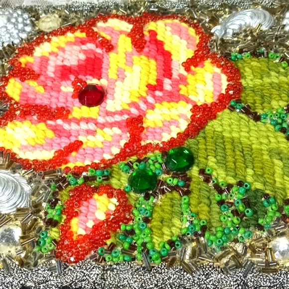 Antique Cute Lady's Handbag Embroidered Floral Beautiful Black and Silver Bag. - Picture 7 of 15